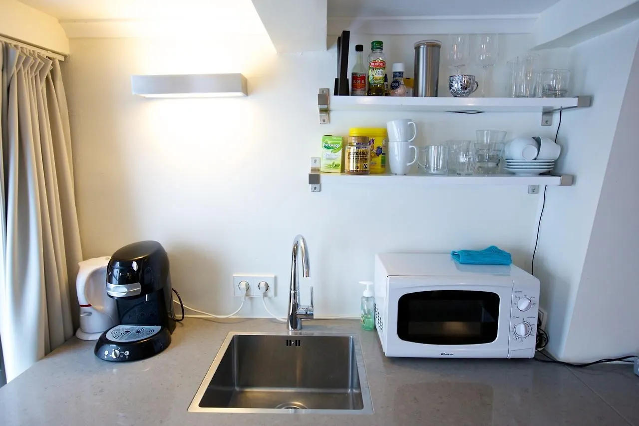 Roni Apartment Amsterdam Bed & Breakfast