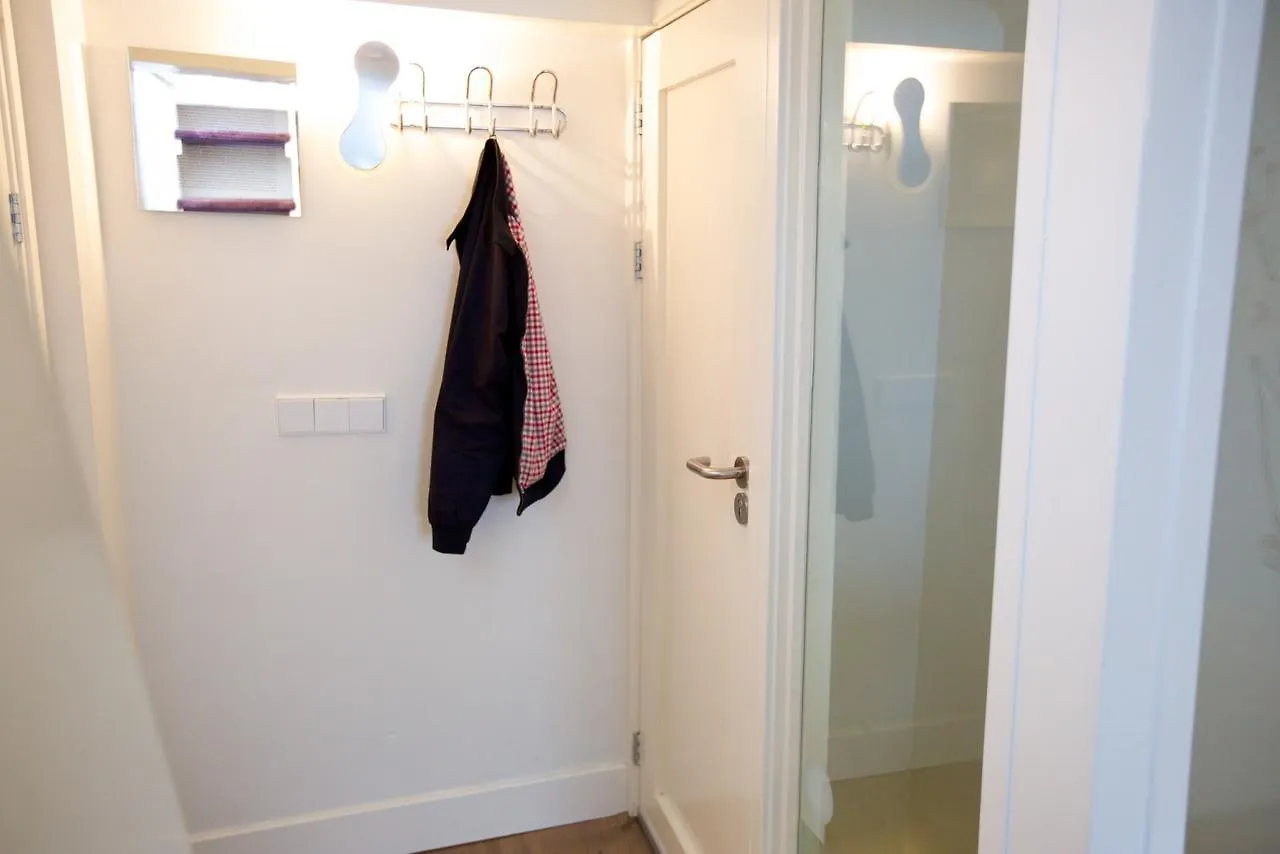 Roni Apartment Amsterdam 0*,