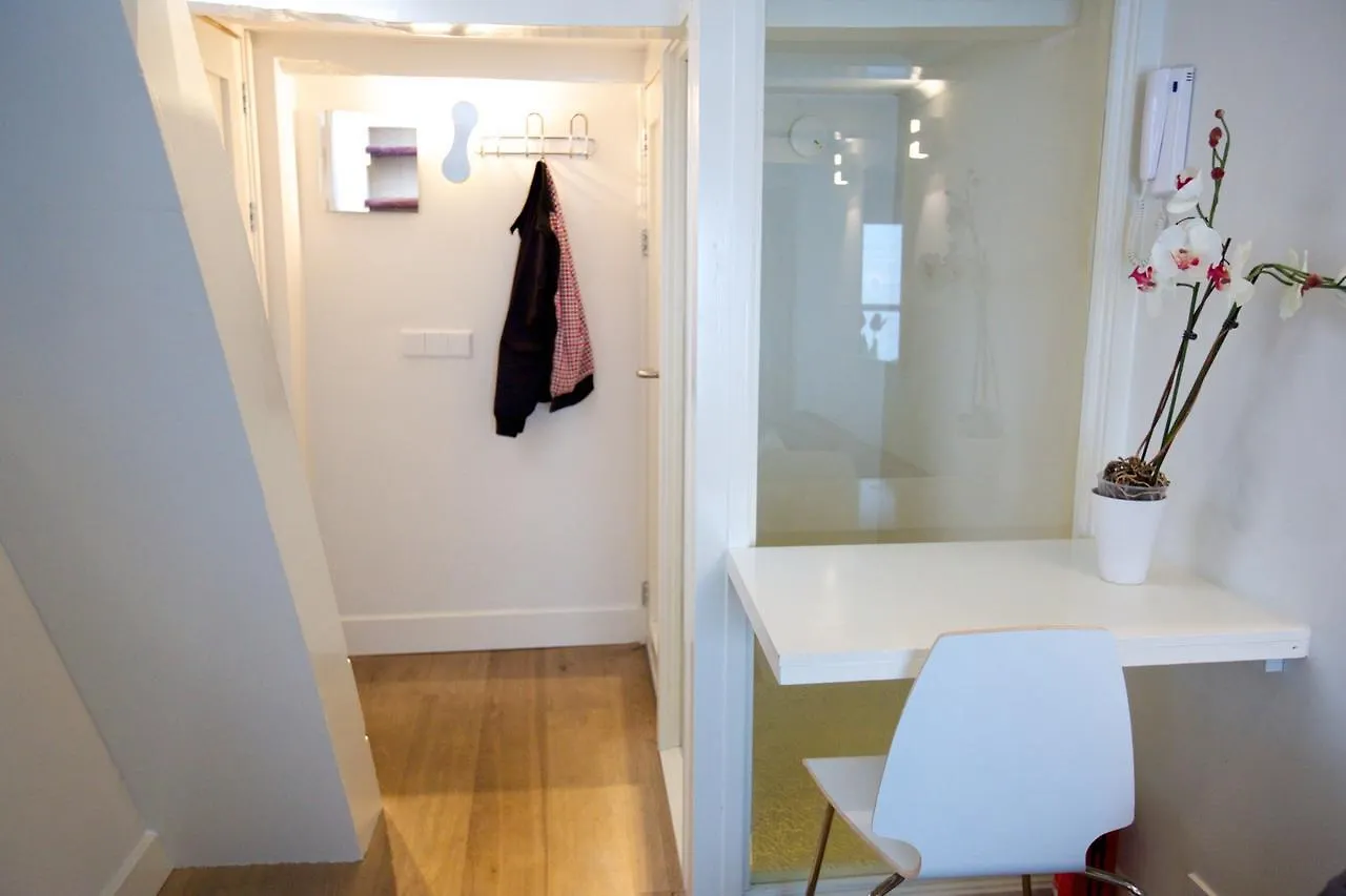 Roni Apartment Amsterdam 0*,  Netherlands